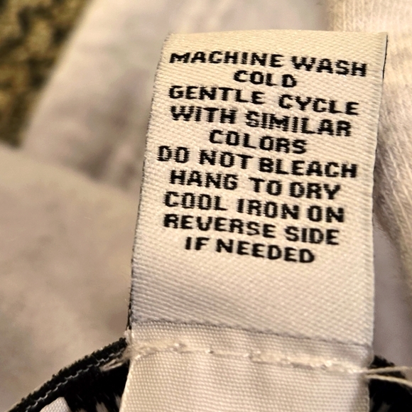 better / together Designed in New York Zip Up Hoodie Women XL Love & Hearts - Picture 6 of 15